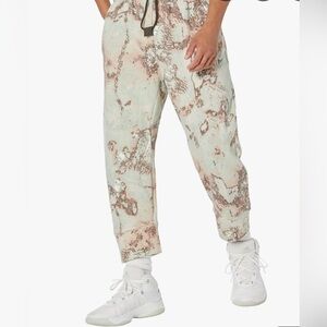Men’s adidas camo Parley 7/8 Pants size large